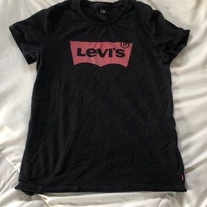 Black Levi’s Shirt - Size small
